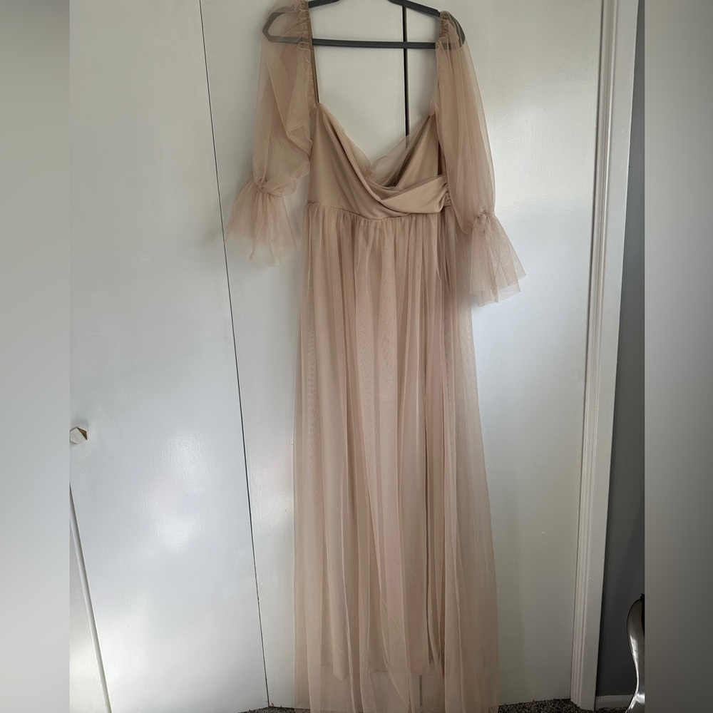 Sweetheart Maternity Dress - Photoshoot & Baby Shower Gown - Picture 5 of 10